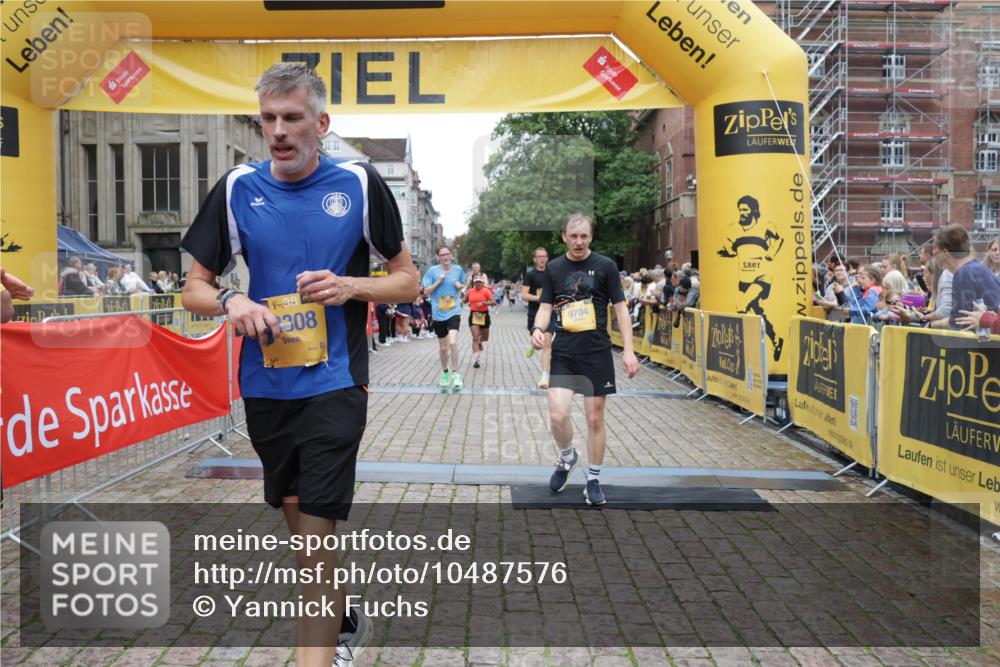 13.09.2026 - Kiel Lauf Yannick Fuchs http://msf.ph/oto/10487576 13.09.2026 10:29:21 Ziel 296, 408, 494, 1828, 1891, 3926, 4744, 5143, 5584, 9984, 10358, 10630, 11222, 11462, 11594, 11855, 12332, 369, 1514, 1716, 2152, 2673, 3370, 3756, 3926, 3951, 4054, 4190, 4410, 4470, 5213, 7096, 7361, 7426, 8072, 8581, 10163, 10539, 10547, 11278, 11786, 12125, 259, 878, 3177, 4336, 6126, 10233, 10624, 12093, 12119, 12675, 369, 760, 3756, 4054, 4356, 7096, 7361, 9704, 11701, 12308 meine-sportfotos.de