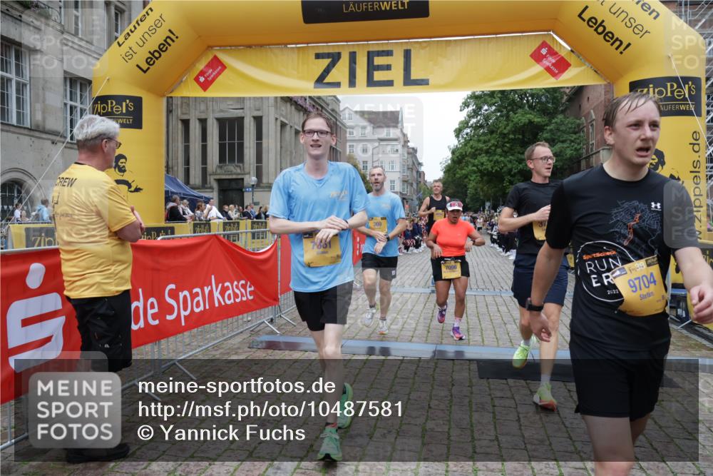 13.09.2026 - Kiel Lauf Yannick Fuchs http://msf.ph/oto/10487581 13.09.2026 10:29:23 Ziel 296, 408, 494, 1828, 1891, 4744, 5143, 5584, 9984, 10233, 10358, 10630, 11222, 11462, 11594, 11855, 12332, 494, 1514, 1716, 1891, 2152, 2673, 3370, 3926, 3951, 4054, 4190, 4410, 4470, 5213, 5584, 7426, 8072, 8581, 10163, 10539, 10547, 11278, 11786, 11855, 12125, 259, 878, 3177, 4336, 6126, 10624, 12093, 12119, 12290, 12675, 369, 760, 3756, 4054, 7096, 7361, 9704, 11701, 11786, 12308 meine-sportfotos.de