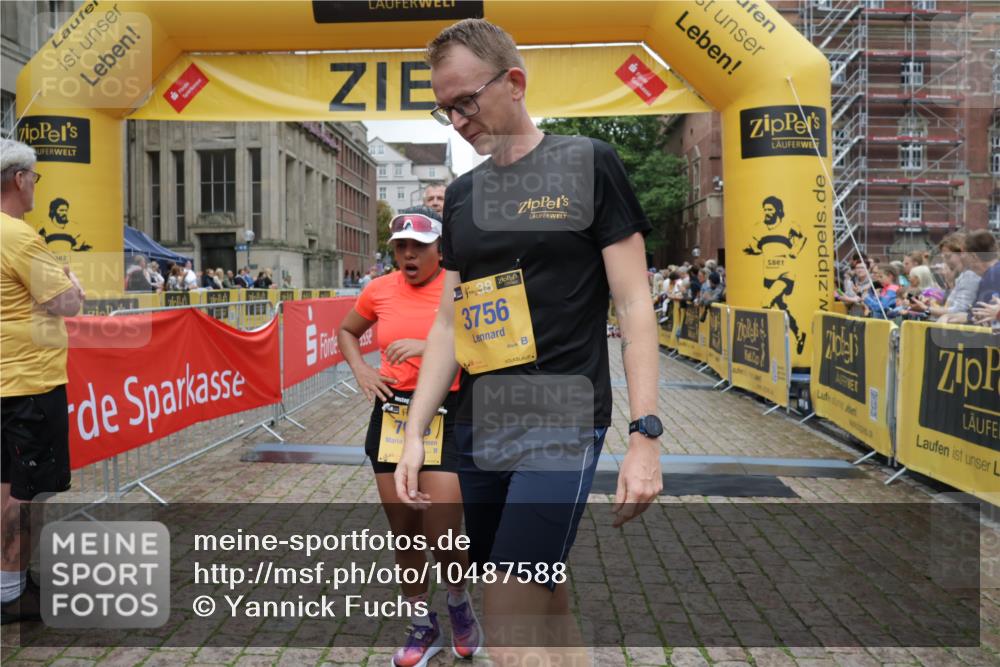 13.09.2026 - Kiel Lauf Yannick Fuchs http://msf.ph/oto/10487588 13.09.2026 10:29:25 Ziel 408, 1828, 4744, 5143, 9984, 10233, 10358, 10630, 11222, 11462, 11594, 12332, 296, 494, 1514, 1716, 1891, 2152, 2673, 3370, 3926, 3951, 4190, 4410, 4470, 5213, 5584, 7426, 8072, 8581, 10163, 10539, 10547, 11278, 11786, 11855, 12125, 259, 878, 3177, 4336, 6126, 6169, 10624, 12093, 12119, 12290, 12591, 12675, 369, 3756, 4054, 7096, 7361, 9704, 11786, 12308 meine-sportfotos.de