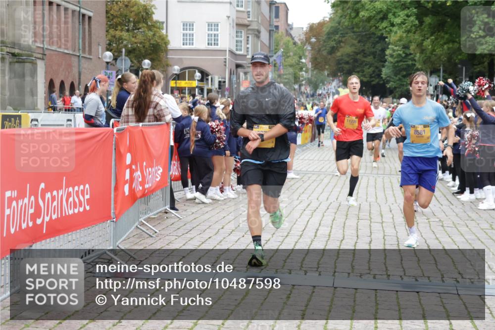 13.09.2026 - Kiel Lauf Yannick Fuchs http://msf.ph/oto/10487598 13.09.2026 10:29:28 Ziel 408, 878, 1828, 4336, 4744, 5143, 9984, 10233, 10358, 10630, 11222, 11462, 11594, 12093, 12332, 296, 494, 1514, 1716, 1828, 1891, 2152, 2673, 3370, 3926, 3951, 4190, 4410, 4470, 5213, 5584, 7426, 8072, 8581, 10163, 10358, 10539, 10547, 11278, 11855, 12125, 259, 3177, 5624, 6126, 6169, 10624, 12119, 12290, 12591, 12675, 369, 2673, 3756, 4054, 5213, 7096, 7361, 8581, 11278, 11786 meine-sportfotos.de