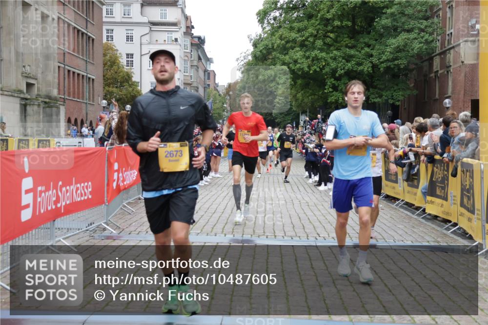 13.09.2026 - Kiel Lauf Yannick Fuchs http://msf.ph/oto/10487605 13.09.2026 10:29:30 Ziel 408, 878, 3177, 4336, 4744, 5143, 9984, 10233, 10624, 11222, 11462, 11594, 12093, 12332, 12675, 296, 494, 1514, 1716, 1828, 1891, 2152, 3370, 3926, 3951, 4190, 4410, 4470, 5213, 5584, 7426, 8072, 8581, 10163, 10358, 10539, 10547, 10630, 11278, 11855, 12125, 259, 5624, 6126, 6169, 8140, 12119, 12290, 12591, 2673, 4054, 5213, 8581, 11278, 11786 meine-sportfotos.de