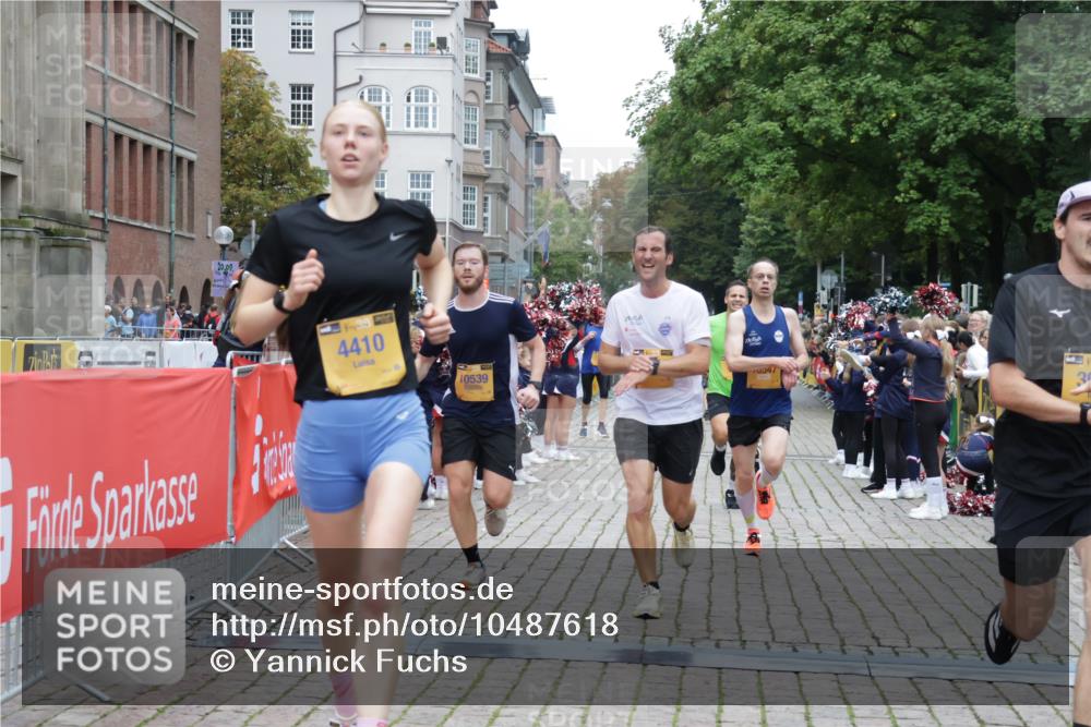13.09.2026 - Kiel Lauf Yannick Fuchs http://msf.ph/oto/10487618 13.09.2026 10:29:34 Ziel 259, 878, 3177, 4336, 5143, 9984, 10233, 10624, 11222, 11462, 11594, 12093, 12675, 296, 408, 494, 1514, 1716, 1828, 1891, 2152, 3370, 3926, 3951, 4190, 4410, 4470, 4744, 5584, 7426, 8072, 10163, 10358, 10539, 10547, 10630, 11855, 12125, 12332, 5624, 6126, 6169, 8140, 10476, 12119, 12290, 12591, 2673, 3951, 4410, 5213, 8581, 10163, 10539, 10547, 11278 meine-sportfotos.de