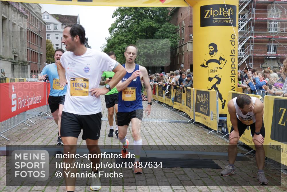13.09.2026 - Kiel Lauf Yannick Fuchs http://msf.ph/oto/10487634 13.09.2026 10:29:38 Ziel 259, 878, 3177, 4336, 6126, 10624, 12093, 12119, 12290, 12675, 296, 408, 494, 1514, 1716, 1828, 1891, 2152, 3370, 3926, 4190, 4470, 4744, 5143, 5584, 7426, 8072, 9984, 10233, 10358, 10630, 11222, 11462, 11594, 11855, 12125, 12332, 5624, 6169, 8140, 9584, 10476, 12591, 12737, 1514, 2152, 3370, 3951, 4410, 5213, 7426, 10163, 10539, 10547, 11278, 12125 meine-sportfotos.de