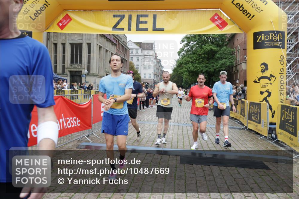 13.09.2026 - Kiel Lauf Yannick Fuchs http://msf.ph/oto/10487669 13.09.2026 10:29:49 Ziel 5624, 6126, 6169, 8140, 10476, 12119, 12290, 12591, 259, 296, 408, 878, 1828, 3177, 4336, 4744, 5143, 9984, 10233, 10358, 10624, 10630, 11222, 11462, 11594, 12093, 12332, 12675, 3826, 5082, 5575, 5864, 7152, 8582, 9584, 12737, 296, 494, 1716, 1891, 3926, 4190, 4470, 5584, 8072, 11855 meine-sportfotos.de