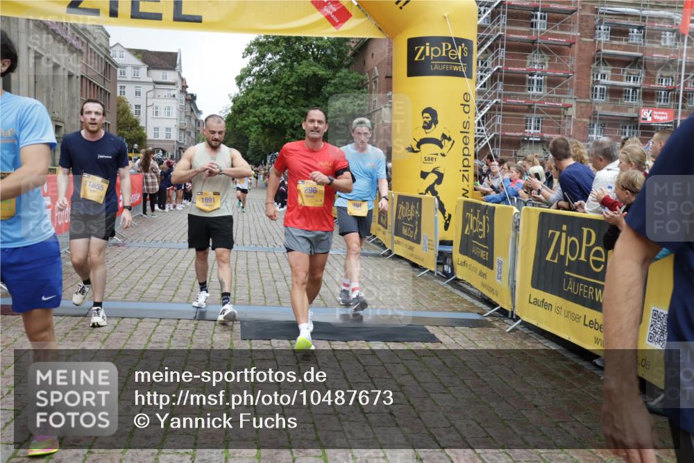 13.09.2026 - Kiel Lauf Yannick Fuchs http://msf.ph/oto/10487673 13.09.2026 10:29:50 Ziel 5624, 6126, 6169, 8140, 10476, 12119, 12290, 12591, 259, 408, 878, 1828, 3177, 4336, 4744, 5143, 9984, 10233, 10358, 10624, 10630, 11222, 11462, 11594, 12093, 12332, 12675, 563, 3826, 5082, 5575, 5864, 7152, 8582, 9584, 12737, 296, 494, 1828, 1891, 3926, 4470, 5584, 8072, 10358, 11855 meine-sportfotos.de