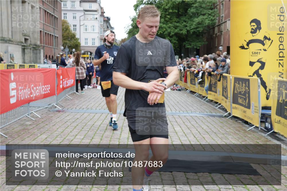 13.09.2026 - Kiel Lauf Yannick Fuchs http://msf.ph/oto/10487683 13.09.2026 10:29:57 Ziel 5864, 8140, 9584, 10476, 12737, 259, 408, 878, 3177, 4336, 4744, 5143, 5624, 6126, 6169, 9984, 10233, 10624, 11222, 11462, 11594, 12093, 12119, 12290, 12591, 12675, 556, 563, 3826, 4837, 5082, 5575, 7152, 7691, 7818, 8582, 9644, 9669, 10019, 408, 1828, 4744, 5143, 10358, 10630, 11594, 12332 meine-sportfotos.de