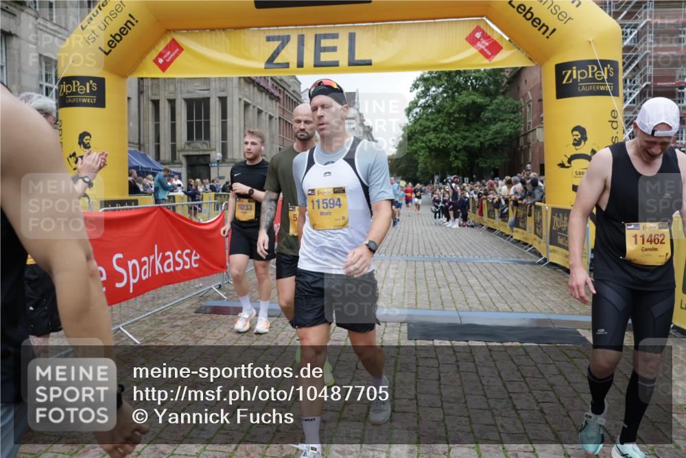 13.09.2026 - Kiel Lauf Yannick Fuchs http://msf.ph/oto/10487705 13.09.2026 10:30:04 Ziel 3826, 5082, 5575, 5864, 7152, 8582, 9584, 10476, 12737, 259, 878, 3177, 4336, 5624, 6126, 6169, 8140, 10476, 10624, 12093, 12119, 12290, 12591, 12675, 556, 563, 1454, 2762, 4438, 4471, 4477, 4837, 5384, 7691, 7818, 9644, 9669, 10019, 10129, 11781, 12491, 408, 878, 4744, 5143, 9984, 10233, 11222, 11462, 11594 meine-sportfotos.de