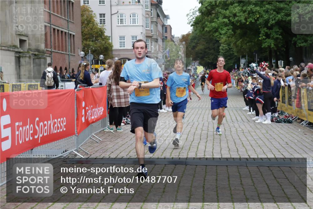 13.09.2026 - Kiel Lauf Yannick Fuchs http://msf.ph/oto/10487707 13.09.2026 10:30:07 Ziel 563, 3826, 5082, 5575, 5864, 7152, 7818, 8582, 9584, 12737, 259, 878, 3177, 4336, 5624, 6126, 6169, 8140, 10476, 10624, 12093, 12119, 12290, 12591, 12675, 12737, 556, 1454, 1734, 2762, 4438, 4471, 4477, 4837, 5384, 7691, 7844, 8122, 9644, 9669, 10019, 10129, 11781, 12491, 878, 3177, 4336, 5143, 9984, 10233, 10624, 11222, 11462, 11594, 12093, 12675 meine-sportfotos.de