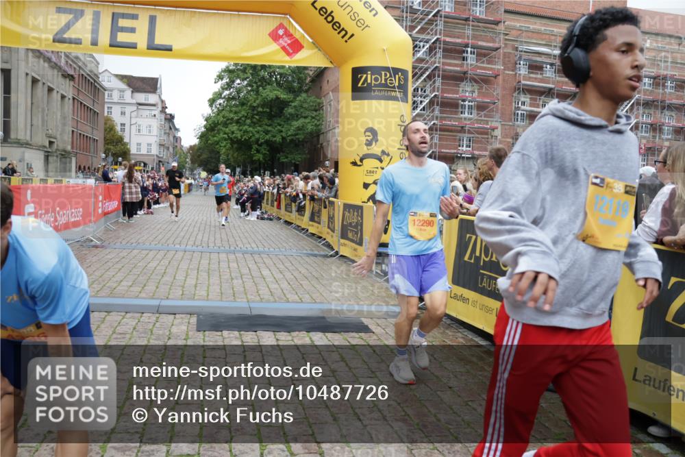 13.09.2026 - Kiel Lauf Yannick Fuchs http://msf.ph/oto/10487726 13.09.2026 10:30:18 Ziel 556, 563, 2762, 4438, 4471, 4477, 4837, 7152, 7691, 7818, 8582, 9644, 9669, 10019, 10129, 11781, 12491, 3826, 5082, 5575, 5624, 5864, 6169, 8140, 8582, 9584, 10476, 12591, 12737, 314, 457, 629, 1203, 1454, 1734, 2149, 2379, 2441, 2756, 4287, 5384, 5592, 5745, 5967, 7703, 7844, 8122, 9060, 10368, 11237, 259, 5624, 6126, 6169, 12119, 12290, 12591 meine-sportfotos.de