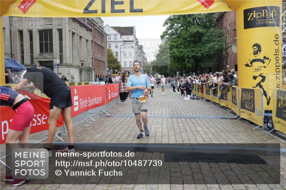13.09.2026 - Kiel Lauf Yannick Fuchs http://msf.ph/oto/10487739 13.09.2026 10:30:30 Ziel 314, 629, 1203, 1454, 1734, 2149, 2379, 2441, 2756, 2762, 4287, 4438, 5384, 5967, 7703, 7844, 8122, 9060, 556, 563, 3826, 4471, 4477, 4837, 5082, 5575, 5864, 7152, 7691, 7818, 8582, 9584, 9644, 9669, 10019, 10129, 11781, 12491, 12737, 457, 1726, 5268, 5592, 5745, 6291, 8862, 9866, 9868, 10368, 11237, 12566, 8140, 9584, 10476, 12737 meine-sportfotos.de