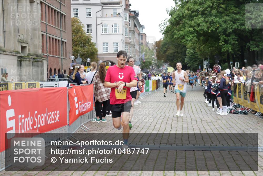 13.09.2026 - Kiel Lauf Yannick Fuchs http://msf.ph/oto/10487747 13.09.2026 10:30:32 Ziel 314, 457, 629, 1203, 1454, 1734, 2149, 2379, 2441, 2756, 4287, 4438, 5384, 5592, 5745, 5967, 7703, 7844, 8122, 9060, 10368, 11237, 556, 563, 2762, 3826, 4471, 4477, 4837, 5082, 5575, 5864, 7152, 7691, 7818, 8582, 9584, 9644, 9669, 10019, 10129, 11781, 12491, 12737, 1574, 1726, 5268, 6291, 8862, 9866, 9868, 12566, 5864, 9584, 10476, 12737 meine-sportfotos.de