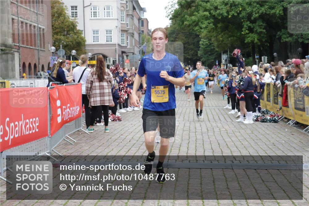 13.09.2026 - Kiel Lauf Yannick Fuchs http://msf.ph/oto/10487763 13.09.2026 10:30:40 Ziel 314, 457, 2149, 2379, 2441, 2756, 4287, 5268, 5592, 5745, 6291, 7703, 8862, 9060, 10368, 11237, 556, 563, 629, 1203, 1454, 1734, 2762, 4438, 4471, 4477, 4837, 5082, 5384, 5575, 5967, 7152, 7691, 7818, 7844, 8122, 8582, 9644, 9669, 10019, 10129, 11781, 12491, 419, 1574, 1726, 3298, 4933, 6450, 9866, 9868, 9919, 10543, 11040, 12566, 3826, 5082, 5575, 5864, 8582, 9584 meine-sportfotos.de