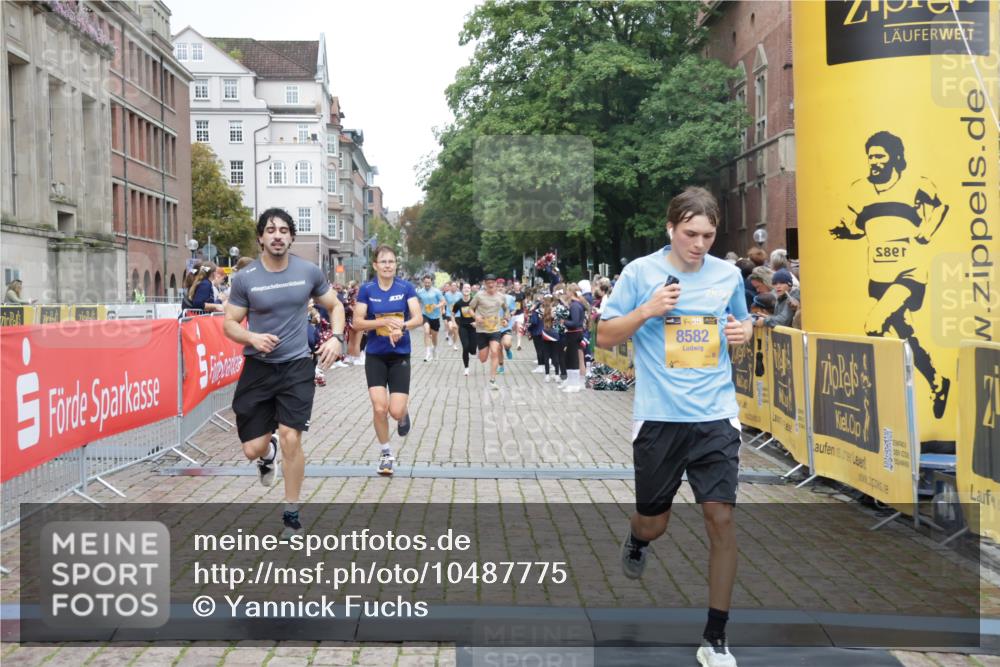 13.09.2026 - Kiel Lauf Yannick Fuchs http://msf.ph/oto/10487775 13.09.2026 10:30:44 Ziel 457, 2379, 2441, 4287, 5268, 5592, 5745, 6291, 8862, 9060, 9866, 9868, 10368, 11237, 12566, 314, 556, 563, 629, 1203, 1454, 1734, 2149, 2379, 2441, 2756, 2762, 4438, 4471, 4477, 4837, 5384, 5967, 7152, 7691, 7703, 7818, 7844, 8122, 9060, 9644, 9669, 10019, 10129, 11781, 12491, 419, 967, 1187, 1574, 1726, 3298, 4933, 6450, 9919, 10543, 11040, 11669, 563, 3826, 5082, 5575, 7152, 7818, 8582 meine-sportfotos.de