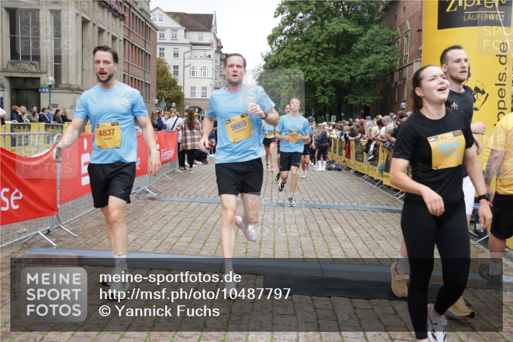 13.09.2026 - Kiel Lauf Yannick Fuchs http://msf.ph/oto/10487797 13.09.2026 10:30:52 Ziel 1574, 1726, 3298, 4933, 5268, 6450, 9866, 9868, 10543, 12566, 314, 457, 629, 1203, 1454, 1734, 2149, 2379, 2441, 2756, 2762, 4287, 4438, 4471, 4477, 5384, 5592, 5745, 5967, 6291, 7703, 7844, 8122, 8862, 9060, 10019, 10129, 10368, 11237, 11781, 12491, 419, 967, 1187, 2256, 4771, 5612, 7024, 7330, 9919, 11040, 11669, 556, 563, 4471, 4477, 4837, 7691, 7818, 9644, 9669, 10019, 10129, 11781, 12491 meine-sportfotos.de