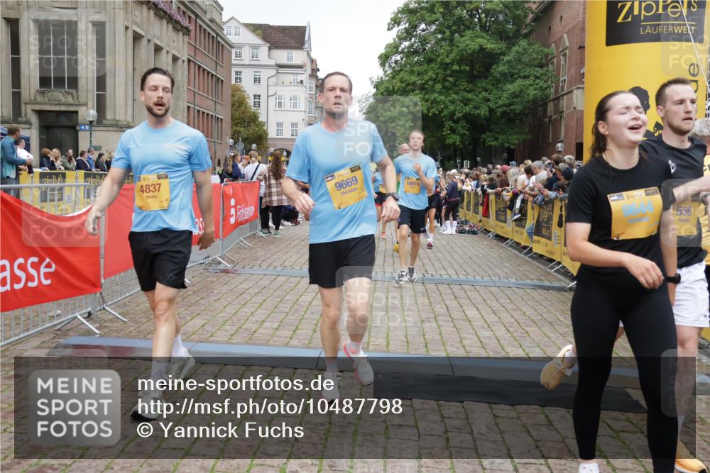 13.09.2026 - Kiel Lauf Yannick Fuchs http://msf.ph/oto/10487798 13.09.2026 10:30:52 Ziel 1574, 1726, 3298, 4933, 5268, 6450, 9866, 9868, 10543, 12566, 314, 457, 629, 1203, 1454, 1734, 2149, 2379, 2441, 2756, 2762, 4287, 4438, 4471, 4477, 5384, 5592, 5745, 5967, 6291, 7703, 7844, 8122, 8862, 9060, 10019, 10129, 10368, 11237, 11781, 12491, 419, 967, 1187, 2256, 4771, 5612, 7024, 7330, 9919, 11040, 11669, 556, 563, 4471, 4477, 4837, 7691, 7818, 9644, 9669, 10019, 10129, 11781, 12491 meine-sportfotos.de