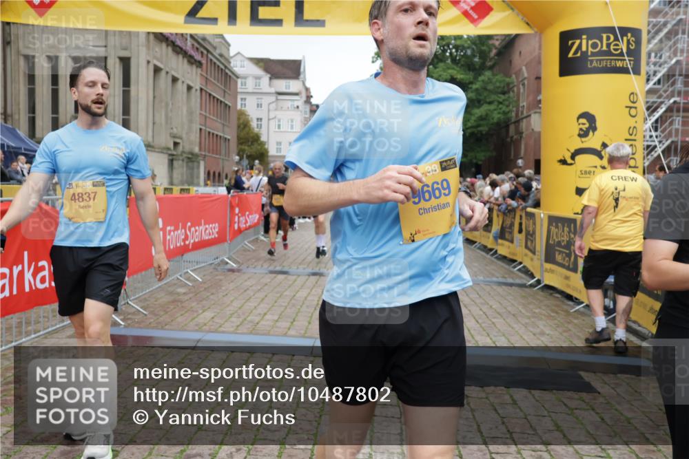 13.09.2026 - Kiel Lauf Yannick Fuchs http://msf.ph/oto/10487802 13.09.2026 10:30:53 Ziel 1574, 1726, 3298, 4933, 5268, 6450, 9866, 9868, 10543, 12566, 314, 457, 629, 1203, 1454, 1734, 2149, 2379, 2441, 2756, 2762, 4287, 4438, 4471, 4477, 5384, 5592, 5745, 5967, 6291, 7703, 7844, 8122, 8862, 9060, 10129, 10368, 11237, 11781, 12491, 419, 967, 1187, 1834, 2256, 4771, 5612, 7024, 7330, 9919, 11040, 11669, 556, 2762, 4471, 4477, 4837, 7691, 7818, 9644, 9669, 10019, 10129, 11781, 12491 meine-sportfotos.de