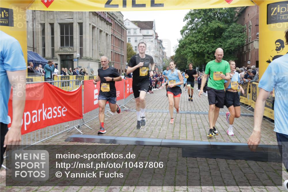 13.09.2026 - Kiel Lauf Yannick Fuchs http://msf.ph/oto/10487806 13.09.2026 10:30:54 Ziel 1574, 1726, 3298, 4933, 5268, 6450, 9866, 9868, 9919, 10543, 12566, 314, 457, 629, 1203, 1454, 1734, 2149, 2379, 2441, 2756, 2762, 4287, 4438, 4471, 4477, 5384, 5592, 5745, 5967, 6291, 7703, 7844, 8122, 8862, 9060, 10129, 10368, 11237, 11781, 12491, 419, 967, 1187, 1834, 2256, 4771, 5035, 5612, 7024, 7330, 11040, 11669, 556, 2762, 4471, 4477, 4837, 7691, 7818, 9644, 9669, 10019, 10129, 11781, 12491 meine-sportfotos.de