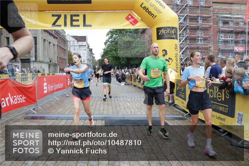 13.09.2026 - Kiel Lauf Yannick Fuchs http://msf.ph/oto/10487810 13.09.2026 10:30:56 Ziel 419, 1187, 1574, 1726, 3298, 4933, 6450, 9866, 9868, 9919, 10543, 11040, 11669, 12566, 314, 457, 629, 1203, 1454, 1734, 2149, 2379, 2441, 2756, 2762, 4287, 4438, 5268, 5384, 5592, 5745, 5967, 6291, 7703, 7844, 8122, 8862, 9060, 10368, 11237, 227, 967, 1834, 2256, 4771, 5035, 5251, 5612, 7024, 7330, 10780, 556, 1454, 2762, 4438, 4471, 4477, 4837, 5384, 7691, 9644, 9669, 10019, 10129, 11781, 12491 meine-sportfotos.de