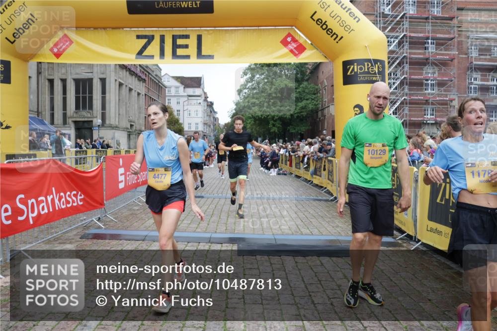 13.09.2026 - Kiel Lauf Yannick Fuchs http://msf.ph/oto/10487813 13.09.2026 10:30:56 Ziel 419, 1187, 1574, 1726, 3298, 4933, 6450, 9866, 9868, 9919, 10543, 11040, 11669, 12566, 314, 457, 629, 1203, 1454, 1734, 2149, 2379, 2441, 2756, 2762, 4287, 4438, 5268, 5384, 5592, 5745, 5967, 6291, 7703, 7844, 8122, 8862, 9060, 10368, 11237, 227, 967, 1834, 2256, 4771, 5035, 5251, 5612, 7024, 7330, 10780, 556, 1454, 2762, 4438, 4471, 4477, 4837, 5384, 7691, 9644, 9669, 10019, 10129, 11781, 12491 meine-sportfotos.de