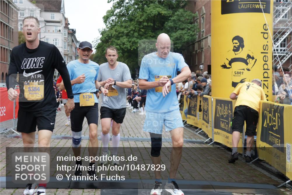 13.09.2026 - Kiel Lauf Yannick Fuchs http://msf.ph/oto/10487829 13.09.2026 10:31:01 Ziel 419, 967, 1187, 1574, 3298, 4933, 6450, 9919, 10543, 11040, 11669, 314, 457, 629, 1203, 1726, 1734, 2149, 2379, 2441, 2756, 4287, 5268, 5592, 5745, 5967, 6291, 7703, 7844, 8122, 8862, 9060, 9866, 9868, 10368, 11237, 12566, 227, 1834, 2256, 4771, 5035, 5251, 5612, 7024, 7330, 7402, 7863, 8496, 10780, 629, 1203, 1454, 1734, 2762, 4438, 4471, 4477, 5384, 5967, 7844, 8122, 10129, 11781, 12491 meine-sportfotos.de