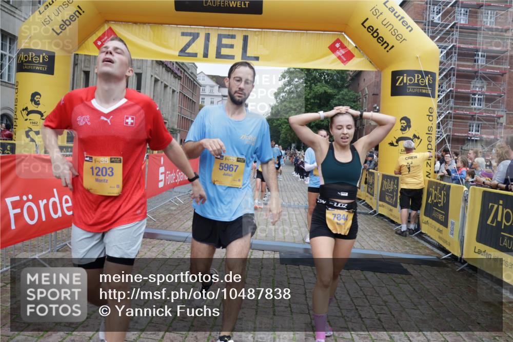 13.09.2026 - Kiel Lauf Yannick Fuchs http://msf.ph/oto/10487838 13.09.2026 10:31:06 Ziel 419, 967, 1187, 3298, 4933, 5612, 6450, 7330, 9919, 11040, 11669, 314, 457, 1574, 1726, 2149, 2379, 2441, 2756, 3298, 4287, 4933, 5268, 5592, 5745, 6291, 6450, 7703, 8862, 9060, 9866, 9868, 10368, 10543, 11237, 12566, 227, 1834, 2256, 3727, 4446, 4771, 5035, 5251, 5813, 7024, 7335, 7402, 7834, 7863, 8496, 10780, 11329, 314, 629, 1203, 1454, 1734, 2149, 2379, 2441, 2756, 5384, 5967, 7703, 7844, 8122, 9060 meine-sportfotos.de