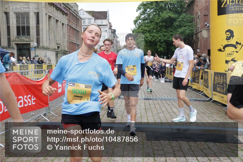 13.09.2026 - Kiel Lauf Yannick Fuchs http://msf.ph/oto/10487856 13.09.2026 10:31:11 Ziel 227, 967, 1187, 1834, 2256, 4771, 5035, 5251, 5612, 7024, 7330, 10780, 11669, 419, 457, 1187, 1574, 1726, 3298, 4933, 5268, 5592, 5745, 6291, 6450, 8862, 9866, 9868, 9919, 10368, 10543, 11040, 11237, 11669, 12566, 1196, 3231, 3727, 4446, 5813, 7335, 7402, 7834, 7863, 8496, 10489, 11329, 314, 457, 629, 2149, 2379, 2441, 2756, 4287, 5592, 5745, 5967, 7703, 9060, 10368, 11237 meine-sportfotos.de