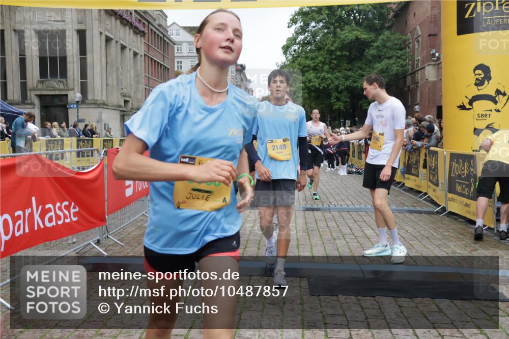 13.09.2026 - Kiel Lauf Yannick Fuchs http://msf.ph/oto/10487857 13.09.2026 10:31:11 Ziel 227, 967, 1187, 1834, 2256, 4771, 5035, 5251, 5612, 7024, 7330, 10780, 11669, 419, 457, 1187, 1574, 1726, 3298, 4933, 5268, 5592, 5745, 6291, 6450, 8862, 9866, 9868, 9919, 10368, 10543, 11040, 11237, 11669, 12566, 1196, 3231, 3727, 4446, 5813, 7335, 7402, 7834, 7863, 8496, 10489, 11329, 314, 457, 629, 2149, 2379, 2441, 2756, 4287, 5592, 5745, 5967, 7703, 9060, 10368, 11237 meine-sportfotos.de