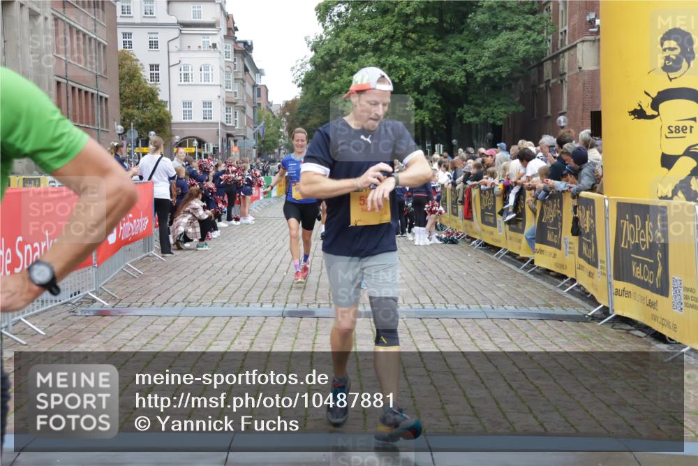 13.09.2026 - Kiel Lauf Yannick Fuchs http://msf.ph/oto/10487881 13.09.2026 10:31:20 Ziel 227, 1834, 2256, 3727, 4446, 4771, 5035, 5251, 5813, 7024, 7330, 7335, 7402, 7834, 7863, 8496, 10780, 11329, 419, 967, 1187, 1574, 1726, 3298, 4933, 5268, 5612, 6450, 9866, 9868, 9919, 10543, 11040, 11669, 12566, 866, 1076, 1196, 1300, 3231, 4234, 5071, 5991, 7476, 7749, 8645, 8761, 9225, 10489, 12361, 5268, 6291, 8862, 9866, 9868 meine-sportfotos.de