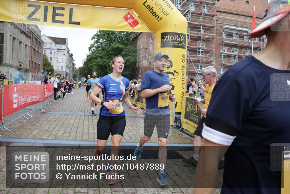 13.09.2026 - Kiel Lauf Yannick Fuchs http://msf.ph/oto/10487889 13.09.2026 10:31:23 Ziel 227, 1834, 3231, 3727, 4446, 5035, 5251, 5813, 7335, 7402, 7834, 7863, 8496, 10780, 11329, 419, 967, 1187, 1574, 1726, 1834, 2256, 3298, 4771, 4933, 5612, 6450, 7024, 7330, 9919, 10543, 11040, 11669, 12566, 866, 900, 1076, 1196, 1300, 1626, 4234, 4616, 5071, 5868, 5870, 5991, 6045, 6220, 7476, 7749, 8531, 8645, 8761, 9225, 10489, 12361, 1726, 5268, 6291, 8862, 9866, 9868, 12566 meine-sportfotos.de