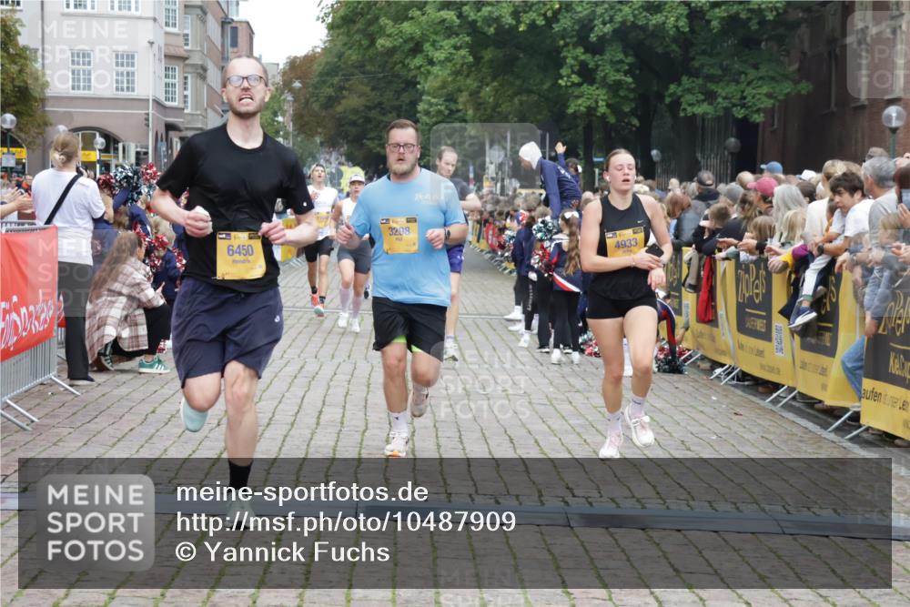 13.09.2026 - Kiel Lauf Yannick Fuchs http://msf.ph/oto/10487909 13.09.2026 10:31:30 Ziel 866, 1196, 1300, 3231, 3727, 4234, 4446, 5813, 5991, 7335, 7834, 8496, 8645, 8761, 9225, 10489, 11329, 227, 419, 967, 1187, 1834, 2256, 3298, 4771, 4933, 5035, 5251, 5612, 6450, 7024, 7330, 7402, 7863, 9919, 10780, 11040, 11669, 900, 1076, 1626, 1981, 4616, 5071, 5134, 5868, 5870, 6045, 6220, 6985, 7375, 7476, 7749, 8531, 9438, 10768, 11193, 12028, 12361, 1574, 1726, 3298, 4933, 6450, 10543, 12566 meine-sportfotos.de