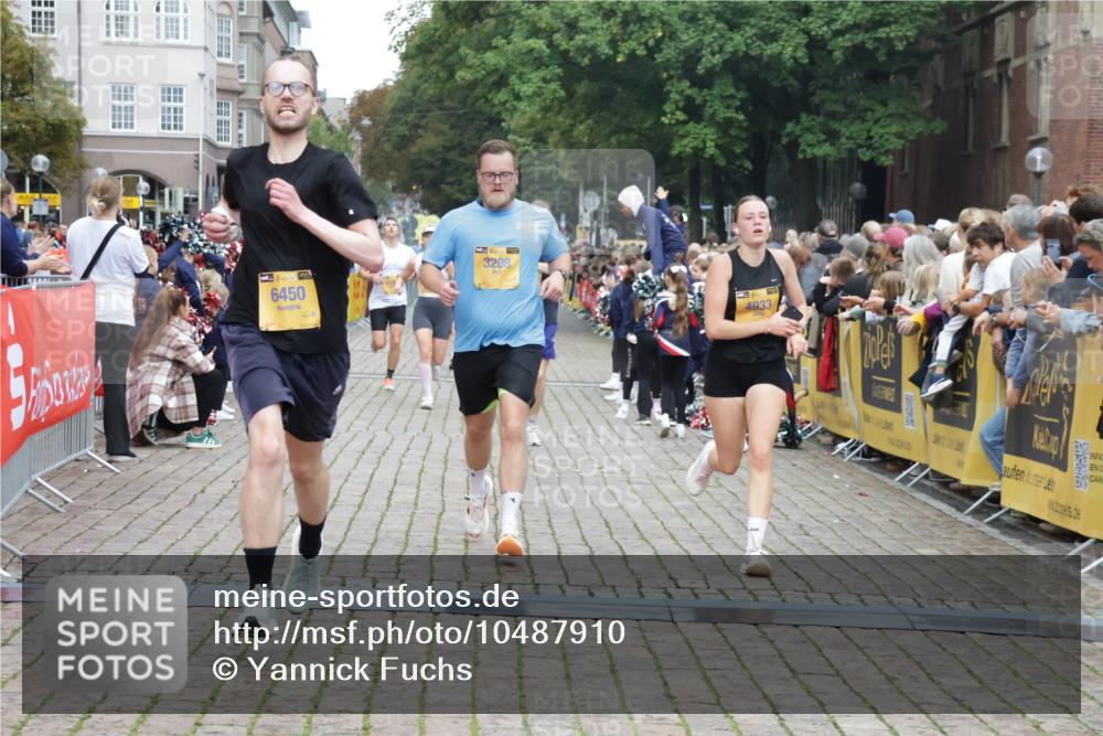 13.09.2026 - Kiel Lauf Yannick Fuchs http://msf.ph/oto/10487910 13.09.2026 10:31:30 Ziel 866, 1196, 1300, 3231, 3727, 4234, 4446, 5813, 5991, 7335, 7834, 8496, 8645, 8761, 9225, 10489, 11329, 227, 419, 967, 1187, 1834, 2256, 3298, 4771, 4933, 5035, 5251, 5612, 6450, 7024, 7330, 7402, 7863, 9919, 10780, 11040, 11669, 900, 1076, 1626, 1981, 4616, 5071, 5134, 5868, 5870, 6045, 6220, 6985, 7375, 7476, 7749, 8531, 9438, 10768, 11193, 12028, 12361, 1574, 1726, 3298, 4933, 6450, 10543, 12566 meine-sportfotos.de