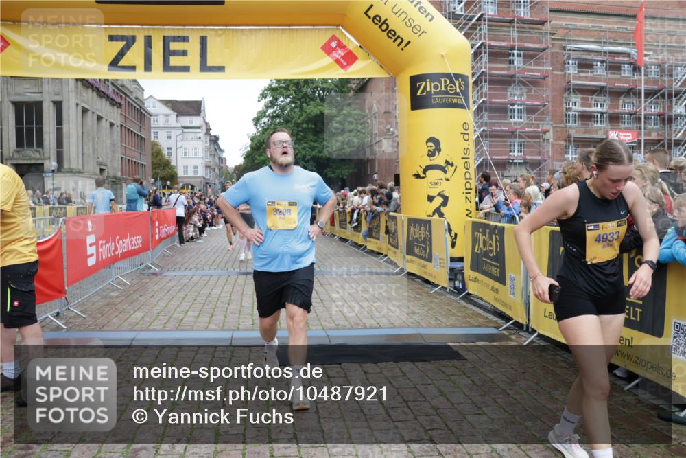 13.09.2026 - Kiel Lauf Yannick Fuchs http://msf.ph/oto/10487921 13.09.2026 10:31:33 Ziel 866, 1076, 1196, 1300, 3231, 3727, 4234, 5813, 5991, 7335, 7476, 7749, 8645, 8761, 9225, 10489, 12361, 227, 419, 967, 1187, 1834, 2256, 4446, 4771, 5035, 5251, 5612, 7024, 7330, 7402, 7834, 7863, 8496, 9919, 10780, 11040, 11329, 11669, 900, 1626, 1981, 4616, 5071, 5134, 5868, 5870, 6045, 6220, 6985, 7375, 8531, 8837, 9438, 10768, 11193, 12028, 12058, 419, 1187, 1574, 3298, 4933, 6450, 9919, 10543, 11040, 11669 meine-sportfotos.de