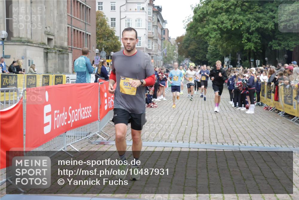 13.09.2026 - Kiel Lauf Yannick Fuchs http://msf.ph/oto/10487931 13.09.2026 10:31:43 Ziel 900, 1076, 1300, 1626, 1981, 4234, 4616, 5071, 5134, 5868, 5870, 5991, 6045, 6220, 6985, 7375, 7476, 7749, 8531, 9225, 10768, 12028, 12361, 227, 866, 1196, 1300, 1834, 2256, 3231, 3727, 4446, 4771, 5035, 5251, 5813, 5991, 7024, 7330, 7335, 7402, 7834, 7863, 8496, 8645, 8761, 10489, 10780, 11329, 520, 577, 1403, 1406, 2389, 2990, 4816, 4900, 8837, 8958, 9438, 11193, 12024, 12058, 12127, 967, 1187, 5612, 7330, 11669 meine-sportfotos.de