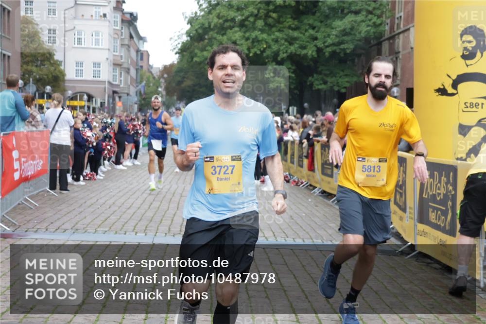 13.09.2026 - Kiel Lauf Yannick Fuchs http://msf.ph/oto/10487978 13.09.2026 10:32:00 Ziel 520, 577, 1403, 1406, 2389, 2990, 4816, 4900, 8837, 8958, 9438, 11193, 11722, 11927, 12024, 12058, 12127, 866, 900, 1076, 1196, 1300, 1626, 1981, 3231, 3727, 4234, 4616, 5071, 5134, 5813, 5868, 5870, 5991, 6045, 6220, 6985, 7375, 7476, 7749, 8531, 8645, 8761, 9225, 9438, 10489, 10768, 11193, 12028, 12361, 153, 1239, 2716, 3353, 3570, 4079, 4903, 5965, 7790, 8376, 8465, 8489, 10087, 10981, 11416, 11975, 12761, 3231, 3727, 4446, 7834, 8496 meine-sportfotos.de