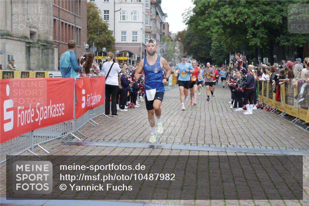 13.09.2026 - Kiel Lauf Yannick Fuchs http://msf.ph/oto/10487982 13.09.2026 10:32:01 Ziel 153, 520, 577, 1239, 1403, 1406, 2389, 2990, 4816, 4900, 8837, 8958, 11722, 11927, 12024, 12058, 12127, 866, 900, 1076, 1196, 1300, 1626, 1981, 3231, 4234, 4616, 5071, 5134, 5868, 5870, 5991, 6045, 6220, 6985, 7375, 7476, 7749, 8531, 8645, 8761, 9225, 9438, 10489, 10768, 11193, 12028, 12361, 524, 2716, 3353, 3570, 4079, 4903, 5965, 7790, 8376, 8465, 8489, 10087, 10981, 11416, 11975, 12761, 3231, 3727, 4446, 7834, 8496 meine-sportfotos.de
