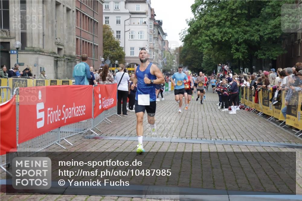 13.09.2026 - Kiel Lauf Yannick Fuchs http://msf.ph/oto/10487985 13.09.2026 10:32:02 Ziel 153, 520, 577, 1239, 1403, 1406, 2389, 2990, 4816, 4900, 4903, 5965, 8837, 8958, 11722, 11927, 11975, 12024, 12058, 12127, 866, 900, 1076, 1196, 1300, 1626, 1981, 3231, 4234, 4616, 5071, 5134, 5868, 5870, 5991, 6045, 6220, 6985, 7375, 7476, 7749, 8531, 8645, 8761, 8837, 9225, 9438, 10489, 10768, 11193, 12028, 12361, 524, 2716, 3353, 3570, 4079, 7790, 8376, 8465, 8489, 10087, 10981, 11416, 11451, 12761, 1196, 3231, 3727, 4446, 7834, 8496 meine-sportfotos.de