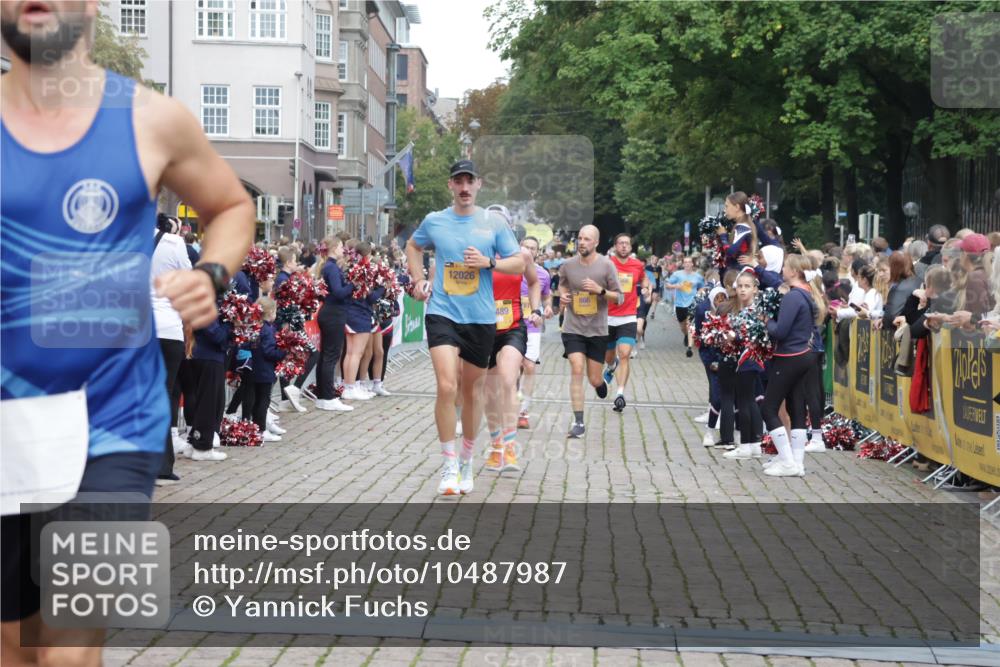 13.09.2026 - Kiel Lauf Yannick Fuchs http://msf.ph/oto/10487987 13.09.2026 10:32:03 Ziel 153, 520, 577, 1239, 1403, 1406, 2389, 2990, 4816, 4900, 4903, 5965, 8465, 8958, 11722, 11927, 11975, 12024, 12058, 12127, 866, 900, 1076, 1196, 1300, 1626, 1981, 4234, 4616, 5071, 5134, 5868, 5870, 5991, 6045, 6220, 6985, 7375, 7476, 7749, 8531, 8645, 8761, 8837, 9225, 9438, 10489, 10768, 11193, 12028, 12058, 12361, 524, 2716, 3353, 3570, 3923, 4079, 7790, 8376, 8489, 8878, 10087, 10981, 11416, 11451, 11612, 12761, 1196, 3231, 3727, 4446, 7834, 8496 meine-sportfotos.de