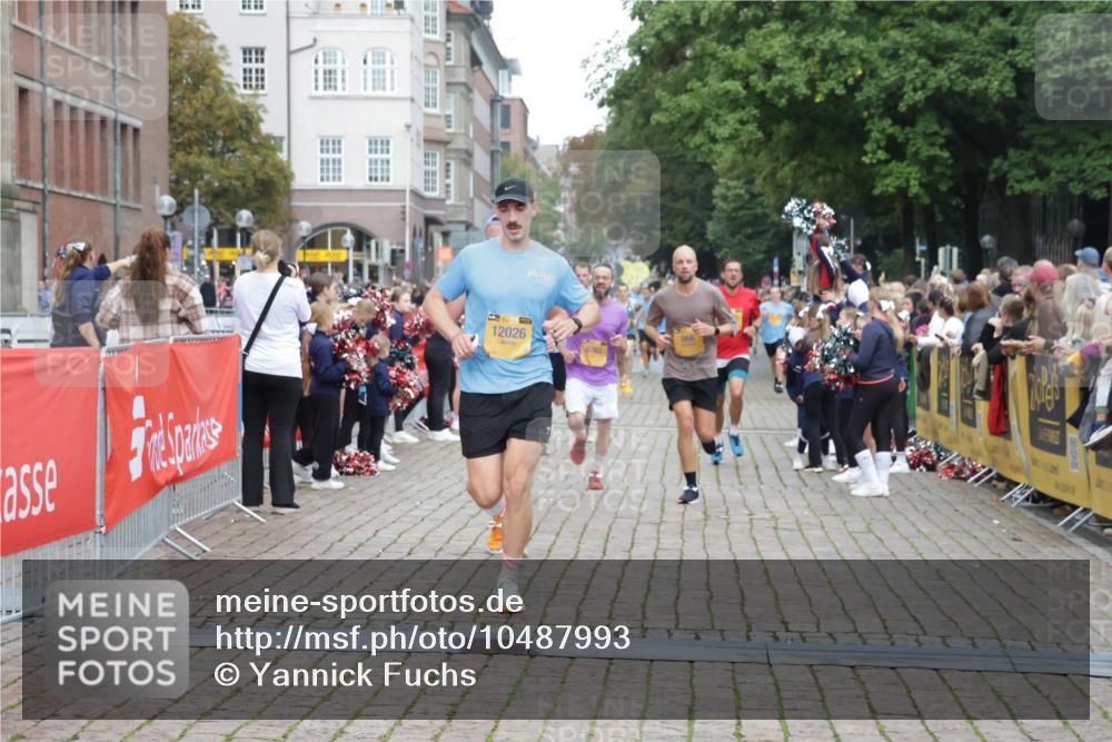 13.09.2026 - Kiel Lauf Yannick Fuchs http://msf.ph/oto/10487993 13.09.2026 10:32:04 Ziel 153, 520, 577, 1239, 1403, 1406, 2389, 2990, 4816, 4900, 4903, 5965, 8465, 8958, 10087, 11416, 11722, 11927, 11975, 12024, 12127, 866, 900, 1076, 1196, 1300, 1626, 1981, 4234, 4616, 4900, 5071, 5134, 5868, 5870, 5991, 6045, 6220, 6985, 7375, 7476, 7749, 8531, 8645, 8761, 8837, 8958, 9225, 9438, 10489, 10768, 11193, 12028, 12058, 12361, 524, 2716, 3353, 3570, 3923, 4079, 4349, 7790, 8376, 8489, 8878, 10981, 11451, 11612, 12761, 866, 1196, 3231, 3727, 4446, 7834 meine-sportfotos.de