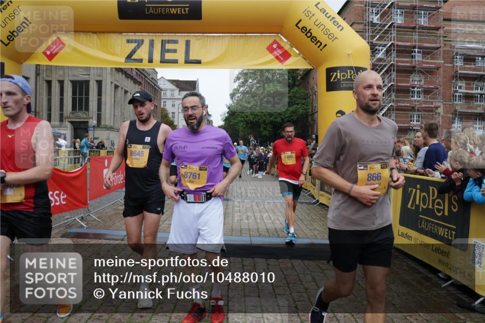 13.09.2026 - Kiel Lauf Yannick Fuchs http://msf.ph/oto/10488010 13.09.2026 10:32:09 Ziel 153, 520, 1239, 2716, 2990, 3353, 4816, 4903, 5965, 8465, 8489, 10087, 10981, 11416, 11722, 11927, 11975, 12127, 577, 900, 1076, 1403, 1406, 1626, 1981, 2389, 4234, 4616, 4900, 5071, 5134, 5868, 5870, 6045, 6220, 6985, 7375, 7476, 7749, 8531, 8837, 8958, 9225, 9438, 10768, 11193, 12024, 12028, 12058, 12361, 524, 3170, 3570, 3923, 4079, 4349, 6435, 7790, 8376, 8878, 11451, 11612, 12071, 12367, 12761, 866, 1196, 1300, 3231, 4234 meine-sportfotos.de