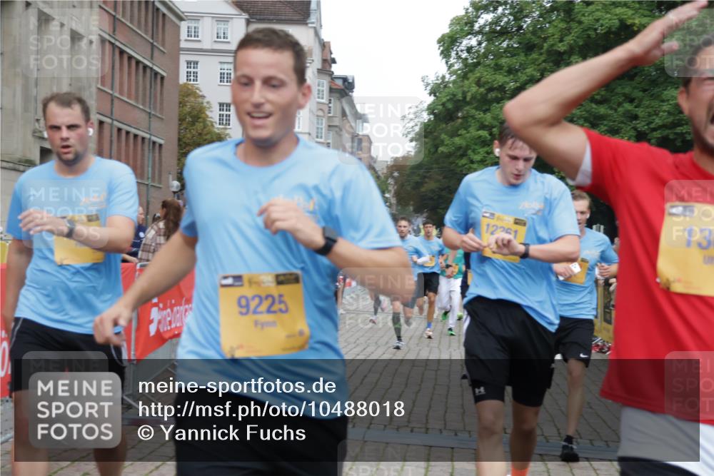 13.09.2026 - Kiel Lauf Yannick Fuchs http://msf.ph/oto/10488018 13.09.2026 10:32:11 Ziel 153, 520, 1239, 2716, 2990, 3353, 3570, 4903, 5965, 8376, 8465, 8489, 10087, 10981, 11416, 11722, 11927, 11975, 12127, 577, 900, 1076, 1403, 1406, 1626, 1981, 2389, 4616, 4816, 4900, 5071, 5134, 5868, 5870, 6045, 6220, 6985, 7375, 7476, 7749, 8531, 8837, 8958, 9438, 10768, 11193, 12024, 12028, 12058, 12361, 524, 3170, 3923, 4079, 4349, 4512, 6435, 7790, 8878, 11319, 11451, 11612, 12071, 12367, 12761, 866, 1076, 1196, 1300, 4234, 5071 meine-sportfotos.de