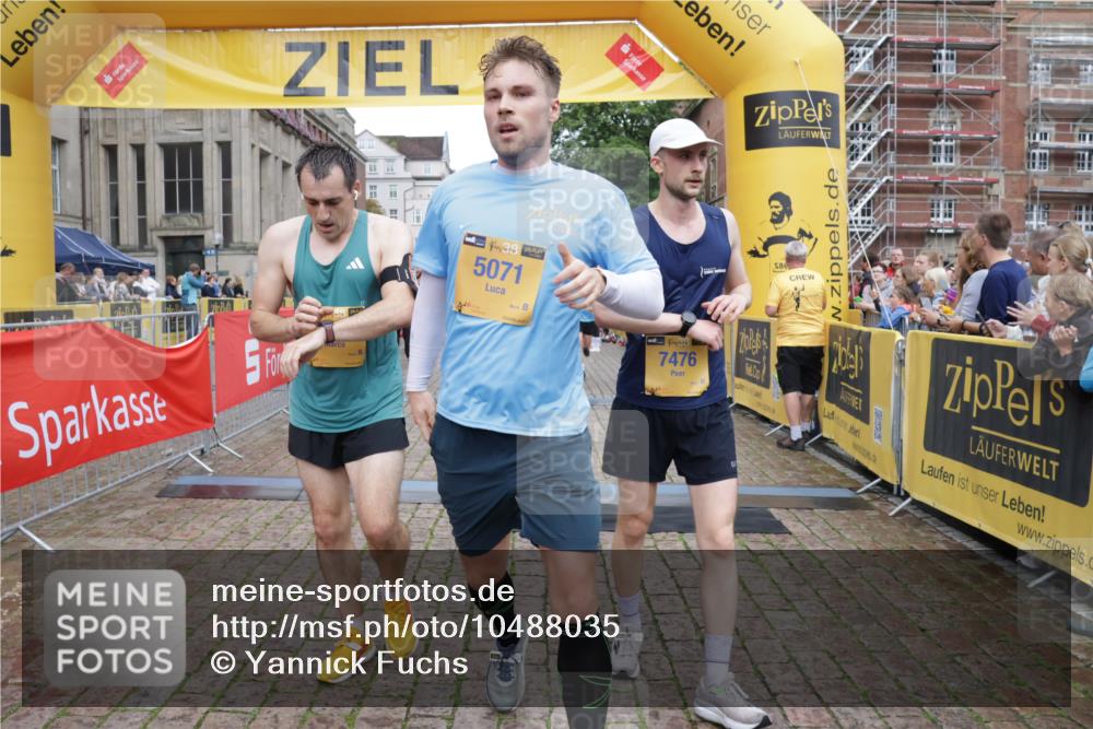 13.09.2026 - Kiel Lauf Yannick Fuchs http://msf.ph/oto/10488035 13.09.2026 10:32:15 Ziel 153, 1239, 2716, 3353, 3570, 4079, 4903, 5965, 7790, 8376, 8465, 8489, 10087, 10981, 11416, 11975, 12761, 520, 577, 900, 1403, 1406, 1626, 1981, 2389, 2990, 4616, 4816, 4900, 5134, 5868, 5870, 6045, 6220, 6985, 7375, 8531, 8837, 8958, 9438, 10768, 11193, 11722, 11927, 12024, 12028, 12058, 12127, 524, 1393, 3170, 3923, 4236, 4349, 4512, 6435, 8033, 8683, 8878, 9123, 11299, 11319, 11451, 11612, 12071, 12367, 900, 1076, 1300, 1626, 4234, 4616, 5071, 5868, 5870 meine-sportfotos.de