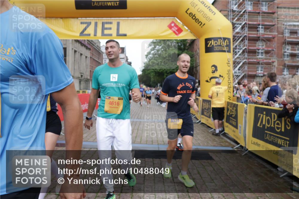 13.09.2026 - Kiel Lauf Yannick Fuchs http://msf.ph/oto/10488049 13.09.2026 10:32:18 Ziel 524, 2716, 3353, 3570, 3923, 4079, 7790, 8376, 8465, 8489, 8878, 10087, 10981, 11416, 11451, 11612, 12761, 153, 520, 577, 1239, 1403, 1406, 1981, 2389, 2990, 4816, 4900, 4903, 5134, 5965, 6985, 7375, 8465, 8837, 8958, 9438, 10768, 11193, 11722, 11927, 11975, 12024, 12028, 12058, 12127, 1393, 3170, 4236, 4349, 4512, 6435, 8033, 8683, 9123, 11299, 11319, 12071, 12367, 900, 1076, 1626, 1981, 4616, 5071, 5868, 5870, 6985, 7375 meine-sportfotos.de