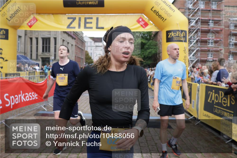 13.09.2026 - Kiel Lauf Yannick Fuchs http://msf.ph/oto/10488056 13.09.2026 10:32:20 Ziel 524, 2716, 3353, 3570, 3923, 4079, 4349, 6435, 7790, 8376, 8489, 8878, 10981, 11451, 11612, 12761, 153, 520, 577, 1239, 1403, 1406, 2389, 2990, 4816, 4900, 4903, 5134, 5965, 6985, 7375, 8465, 8837, 8958, 9438, 10087, 10768, 10981, 11193, 11416, 11722, 11927, 11975, 12024, 12028, 12058, 12127, 870, 875, 1393, 3170, 4236, 4512, 8033, 8621, 8683, 9123, 11299, 11319, 12071, 12367, 900, 1076, 1626, 1981, 4616, 5071, 5134, 5868, 5870, 6985, 7375, 10768 meine-sportfotos.de