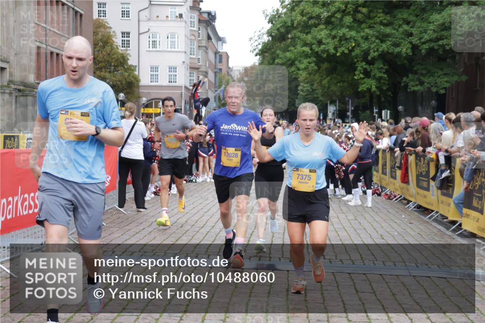 13.09.2026 - Kiel Lauf Yannick Fuchs http://msf.ph/oto/10488060 13.09.2026 10:32:21 Ziel 524, 2716, 3353, 3570, 3923, 4079, 4349, 6435, 7790, 8376, 8489, 8878, 11451, 11612, 12367, 12761, 153, 520, 577, 1239, 1403, 1406, 2389, 2716, 2990, 4816, 4900, 4903, 5134, 5965, 6985, 7375, 8465, 8837, 8958, 9438, 10087, 10768, 10981, 11193, 11416, 11722, 11927, 11975, 12024, 12028, 12058, 12127, 870, 875, 1393, 1612, 3170, 4236, 4512, 5721, 8033, 8621, 8683, 9123, 11299, 11319, 12071, 900, 1626, 1981, 4616, 5071, 5134, 5868, 5870, 6985, 7375, 10768 meine-sportfotos.de
