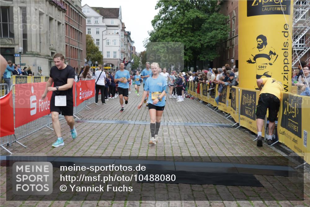 13.09.2026 - Kiel Lauf Yannick Fuchs http://msf.ph/oto/10488080 13.09.2026 10:32:26 Ziel 524, 3170, 3570, 3923, 4079, 4349, 4512, 6435, 7790, 8376, 8878, 11319, 11451, 11612, 12071, 12367, 12761, 153, 520, 577, 1239, 1403, 1406, 2389, 2716, 2990, 3353, 3570, 4816, 4900, 4903, 5965, 8376, 8465, 8489, 8837, 8958, 10087, 10981, 11416, 11722, 11927, 11975, 12024, 12058, 12127, 342, 870, 875, 1393, 1612, 1801, 4236, 4393, 4963, 5721, 7471, 7650, 8033, 8621, 8683, 9123, 11299, 11597, 12353, 12728, 1981, 4900, 5134, 6985, 7375, 8837, 8958, 9438, 10768 meine-sportfotos.de