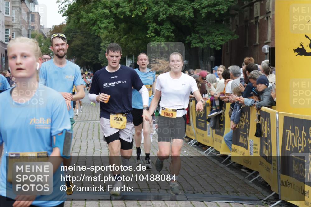 13.09.2026 - Kiel Lauf Yannick Fuchs http://msf.ph/oto/10488084 13.09.2026 10:32:28 Ziel 524, 3170, 3923, 4236, 4349, 4512, 6435, 7790, 8878, 11299, 11319, 11451, 11612, 12071, 12367, 12761, 153, 520, 577, 1239, 1403, 1406, 2389, 2716, 2990, 3353, 3570, 4079, 4816, 4900, 4903, 5965, 8376, 8465, 8489, 8958, 10087, 10981, 11416, 11722, 11927, 11975, 12024, 12058, 12127, 12761, 342, 870, 875, 1393, 1612, 1801, 4393, 4963, 5721, 6337, 7471, 7650, 8033, 8621, 8683, 9123, 10338, 11597, 12353, 12728, 577, 1406, 2389, 4900, 5134, 6985, 7375, 8837, 8958, 9438, 10768 meine-sportfotos.de