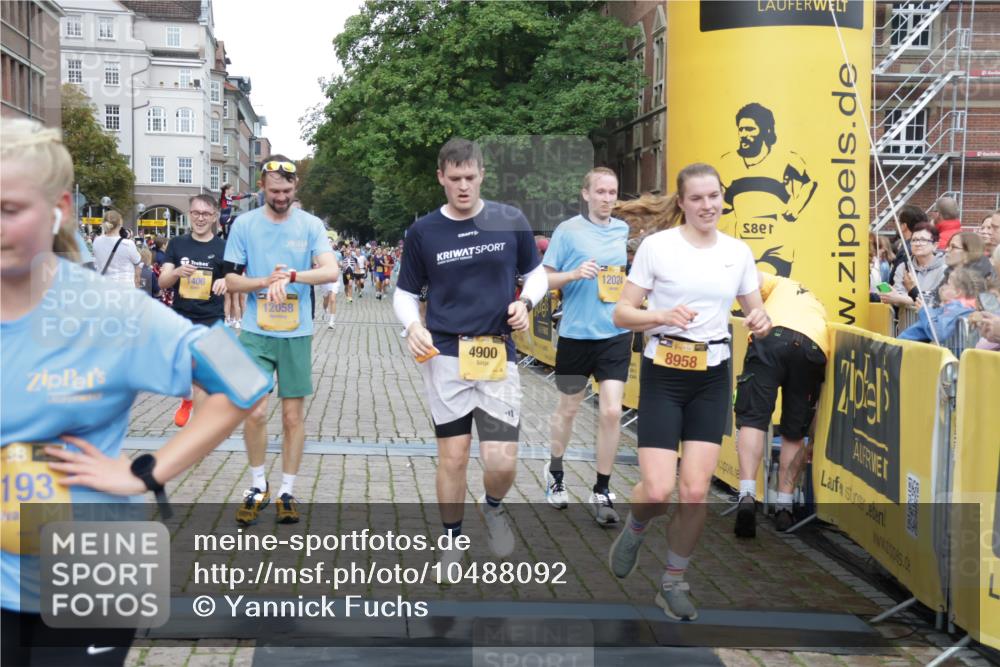 13.09.2026 - Kiel Lauf Yannick Fuchs http://msf.ph/oto/10488092 13.09.2026 10:32:30 Ziel 524, 1393, 3170, 3923, 4236, 4349, 4512, 6435, 8033, 8683, 8878, 9123, 11299, 11319, 11451, 11612, 12071, 12367, 153, 520, 577, 1239, 1403, 1406, 2389, 2716, 2990, 3353, 3570, 4079, 4816, 4903, 5965, 7790, 8376, 8465, 8489, 10087, 10981, 11416, 11722, 11927, 11975, 12024, 12127, 12761, 342, 870, 875, 1612, 1801, 4393, 4963, 5721, 6337, 7471, 7650, 8621, 10338, 11597, 12353, 12728, 577, 1403, 1406, 2389, 4900, 8837, 8958, 9438, 10768 meine-sportfotos.de