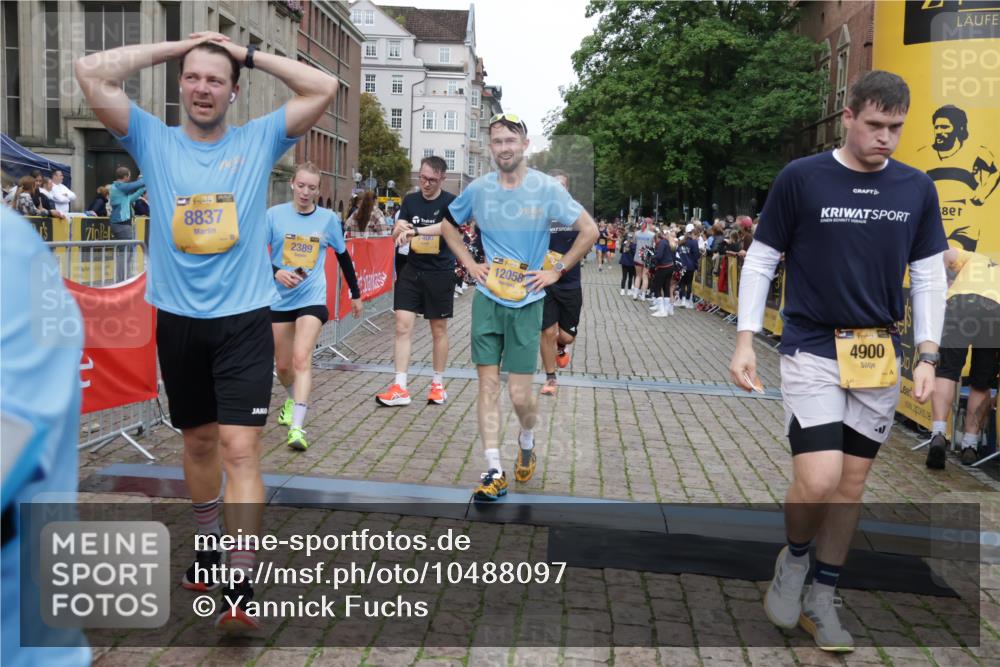 13.09.2026 - Kiel Lauf Yannick Fuchs http://msf.ph/oto/10488097 13.09.2026 10:32:31 Ziel 524, 1393, 3170, 3923, 4236, 4349, 4512, 6435, 8033, 8683, 8878, 9123, 11299, 11319, 11451, 11612, 12071, 12367, 153, 520, 524, 577, 1239, 1403, 2716, 2990, 3353, 3570, 4079, 4816, 4903, 5965, 7790, 8376, 8465, 8489, 10087, 10981, 11416, 11722, 11927, 11975, 12127, 12761, 342, 870, 875, 1612, 1801, 4393, 4963, 5721, 6337, 7471, 7650, 8621, 10338, 11597, 12353, 12728, 577, 1403, 1406, 2389, 4900, 8837, 8958, 9438 meine-sportfotos.de