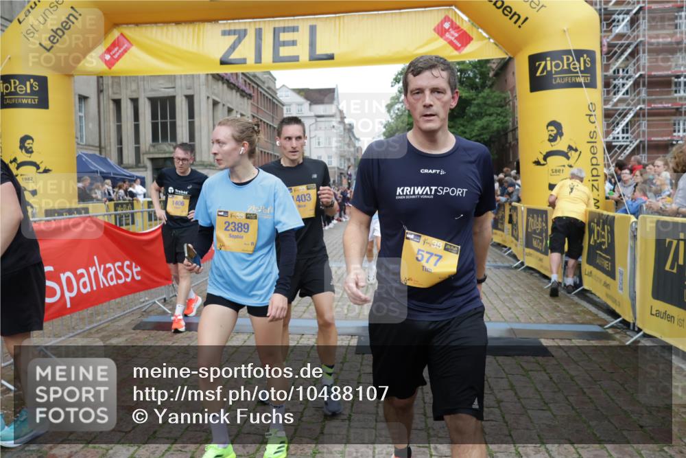 13.09.2026 - Kiel Lauf Yannick Fuchs http://msf.ph/oto/10488107 13.09.2026 10:32:35 Ziel 870, 875, 1393, 3170, 4236, 4512, 6435, 8033, 8621, 8683, 9123, 11299, 11319, 12071, 12367, 153, 520, 524, 1239, 2716, 2990, 3353, 3570, 3923, 4079, 4349, 4816, 4903, 5965, 6435, 7790, 8376, 8465, 8489, 8878, 10087, 10981, 11416, 11451, 11612, 11722, 11927, 11975, 12127, 12761, 32, 342, 1467, 1612, 1801, 3327, 4393, 4963, 5721, 6337, 7471, 7650, 9222, 9879, 10338, 11597, 12353, 12728, 520, 577, 1403, 1406, 2389, 2990, 4816, 4900, 8958, 12127 meine-sportfotos.de