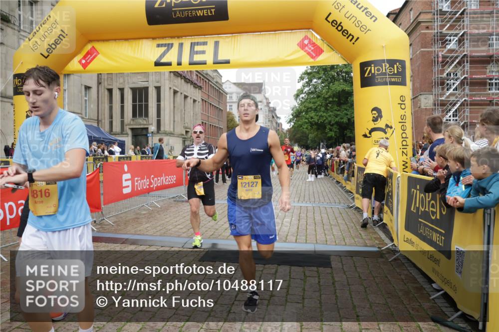 13.09.2026 - Kiel Lauf Yannick Fuchs http://msf.ph/oto/10488117 13.09.2026 10:32:38 Ziel 870, 875, 1393, 1612, 1801, 3170, 4236, 4512, 5721, 8033, 8621, 8683, 9123, 11299, 11319, 12071, 12353, 153, 520, 524, 1239, 2716, 3170, 3353, 3570, 3923, 4079, 4349, 4903, 5965, 6435, 7790, 8376, 8465, 8489, 8878, 10087, 10981, 11416, 11451, 11612, 11722, 11927, 11975, 12071, 12367, 12761, 32, 342, 1467, 3327, 4393, 4963, 6337, 7471, 7650, 9222, 9879, 10338, 11597, 12728, 153, 520, 577, 1239, 1403, 2990, 4816, 11722, 11927, 12127 meine-sportfotos.de